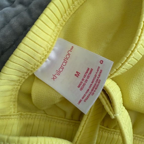 Yellow bikini set - Picture 4 of 4